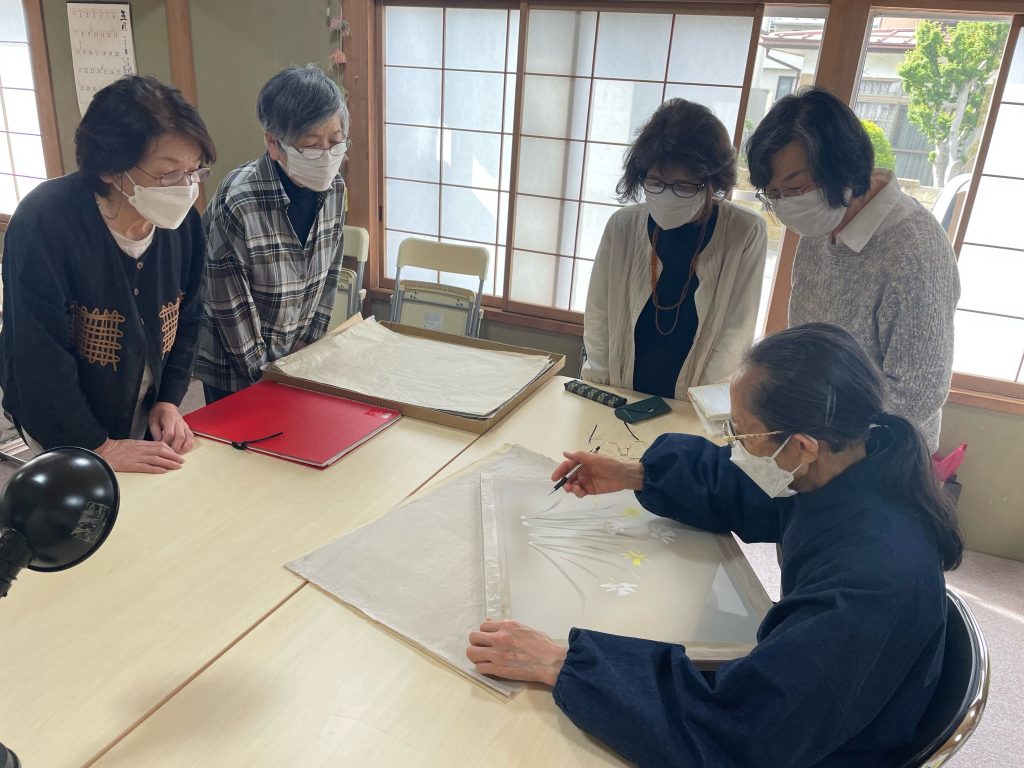 冬麗社絹絵研究会　絹本教室